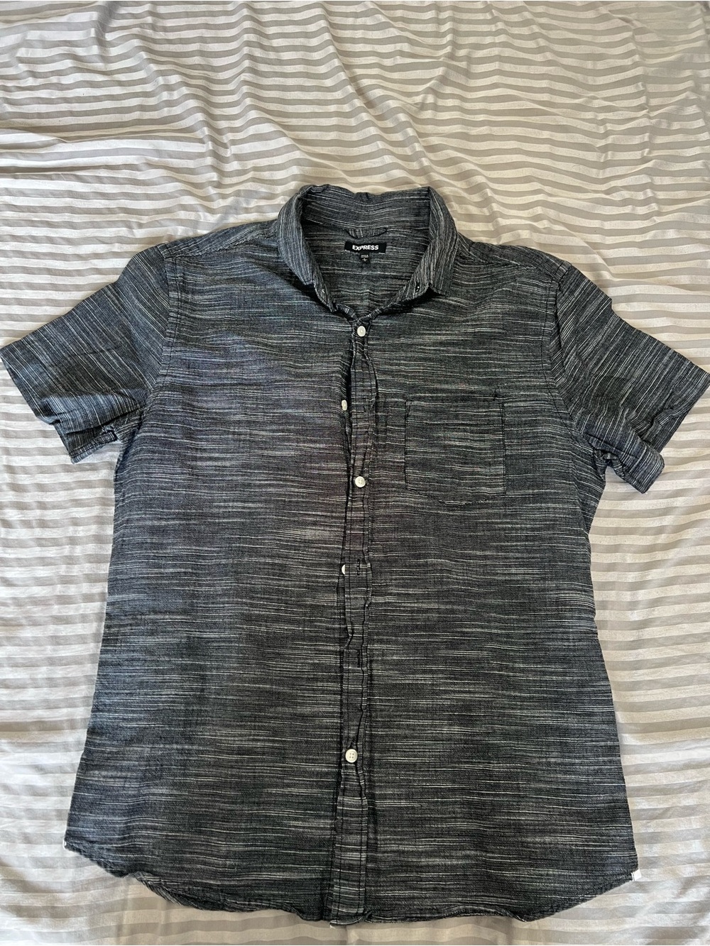Express Men’s Short-Sleeve Button-Up Shirt - Charcoal Stripe